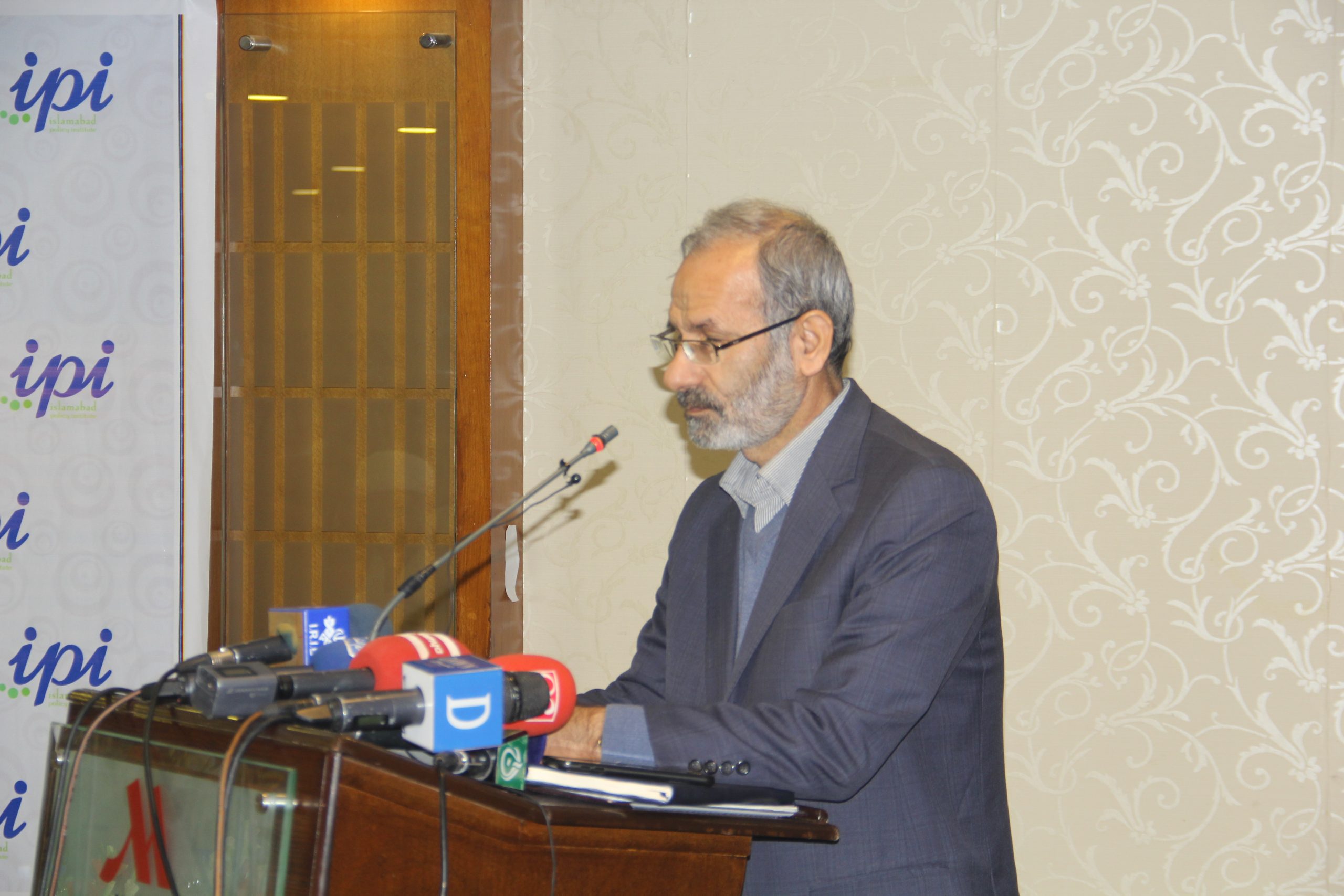 Strong support in Tehran for cooperative ties with Pakistan: Iranian scholar
